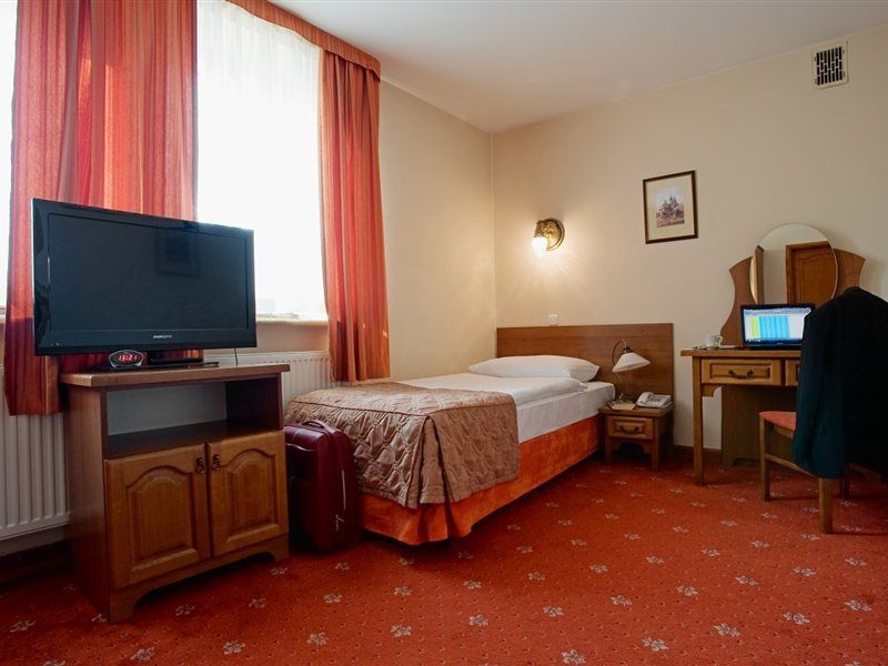 Hotel Regent Cracovie Extérieur photo